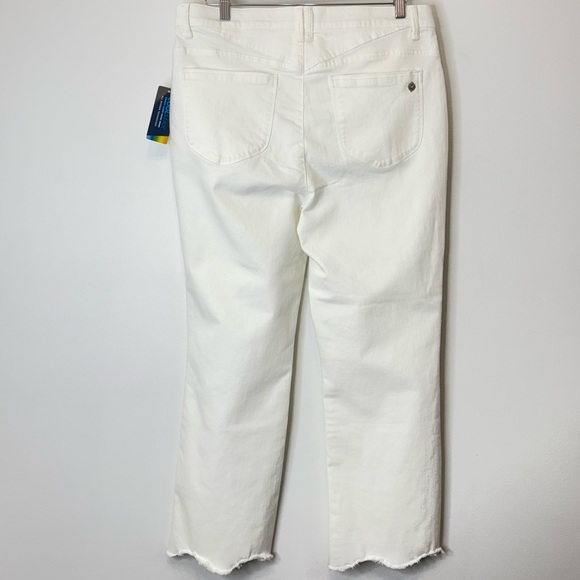 Democracy Ab Solution Skyrise Barely Boot White Destroyed Raw Hem Women’s 14 NWT - Picture 4 of 12